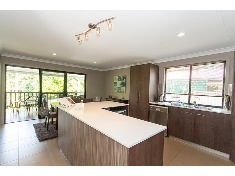 33 Bartlett Avenue, Nerang QLD 4211