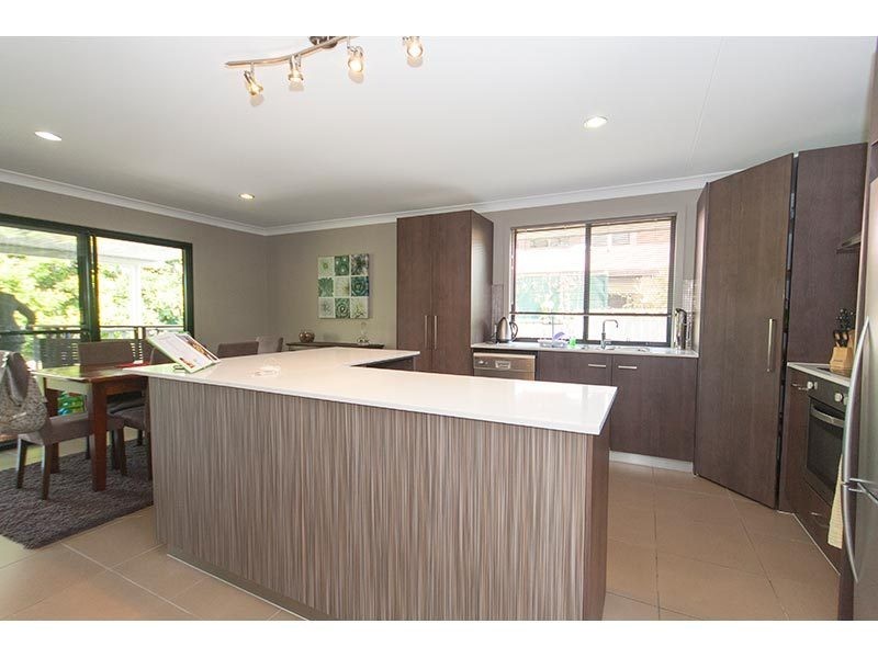 33 Bartlett Avenue, Nerang QLD 4211