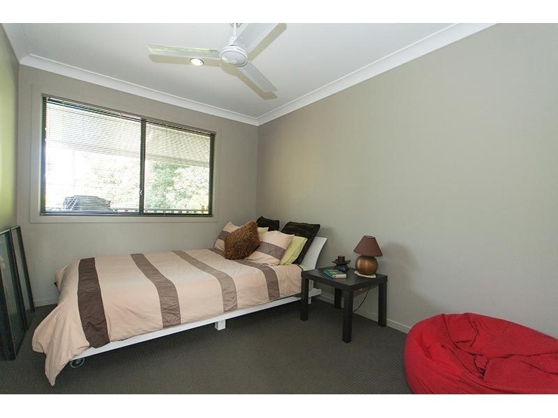 33 Bartlett Avenue, Nerang QLD 4211