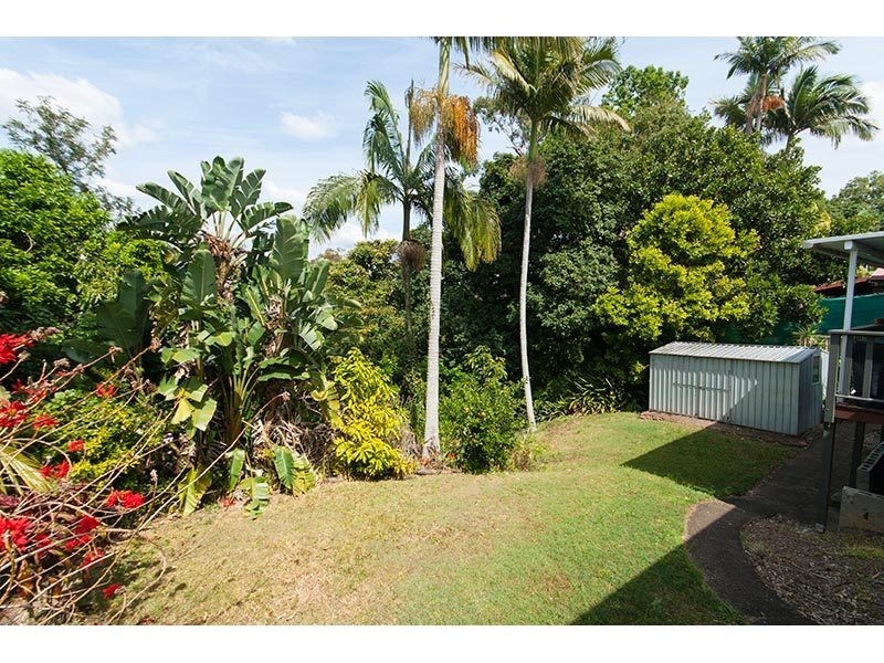 33 Bartlett Avenue, Nerang QLD 4211