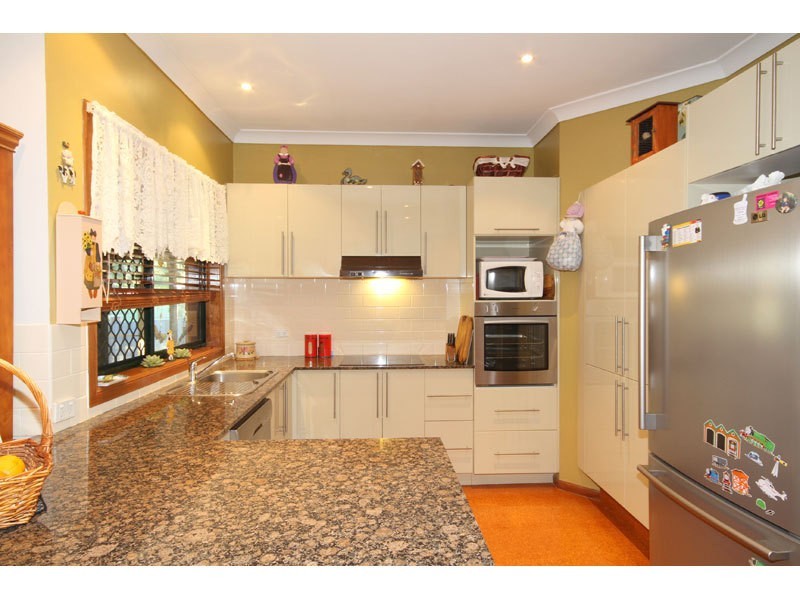 111 Dugandan Street, Nerang QLD 4211
