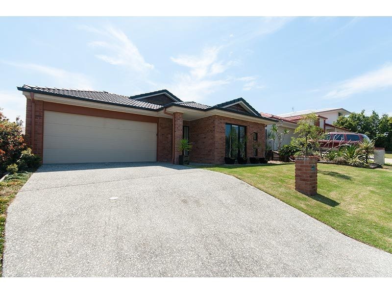 19 Barradeen Circuit, Pacific Pines QLD 4211