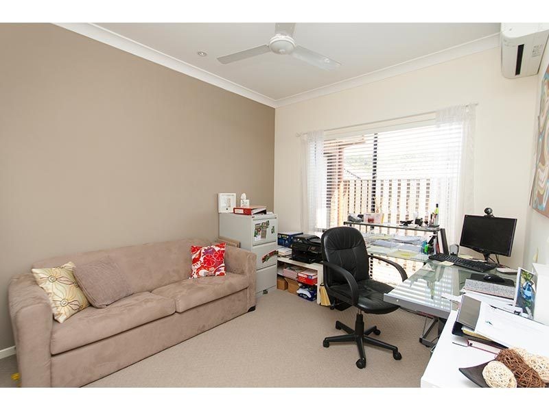 19 Barradeen Circuit, Pacific Pines QLD 4211