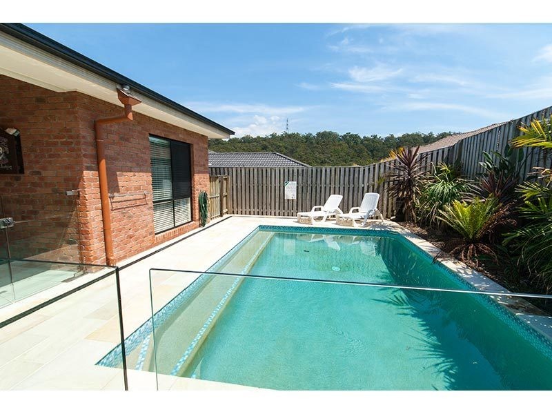 19 Barradeen Circuit, Pacific Pines QLD 4211