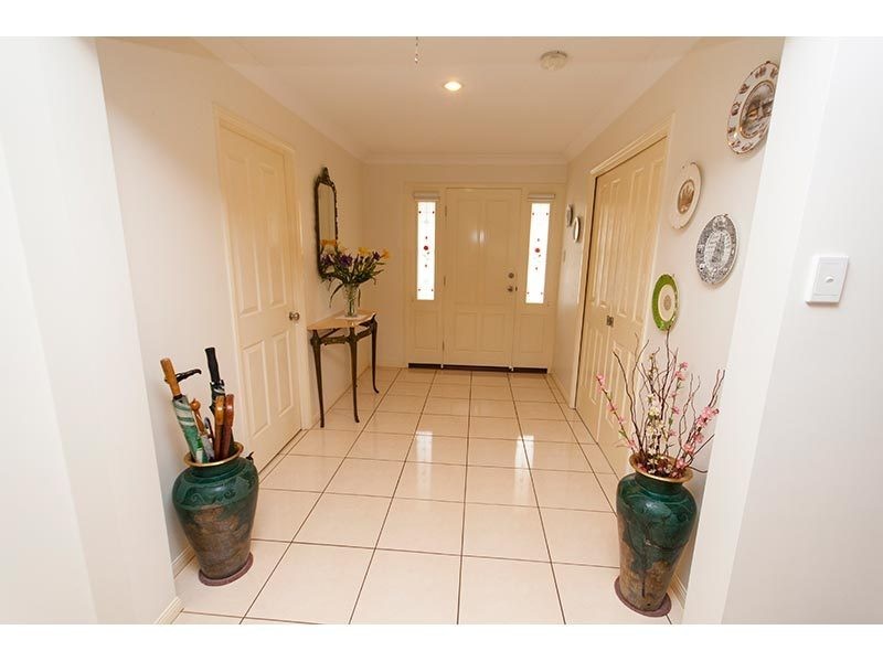 34 Pasture Place, Mount Nathan QLD 4211