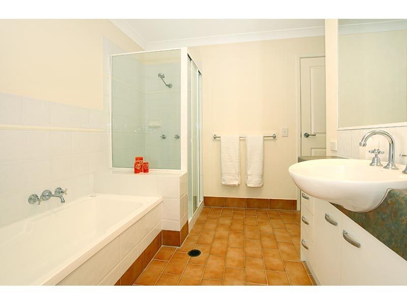 7/6 Ben Lomond Drive, Highland Park QLD 4211