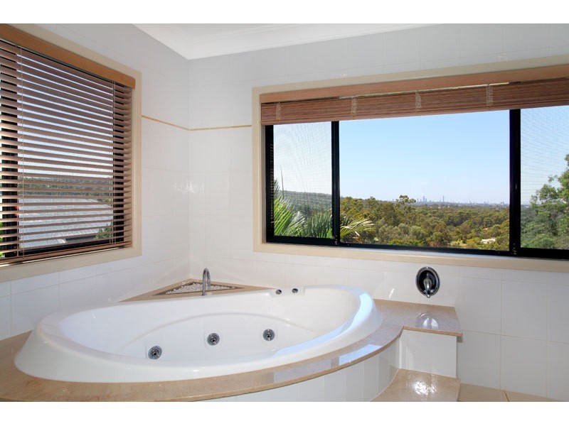 36 Byfield Drive, Nerang QLD 4211