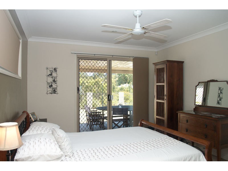 1 Debbie Way, Nerang QLD 4211