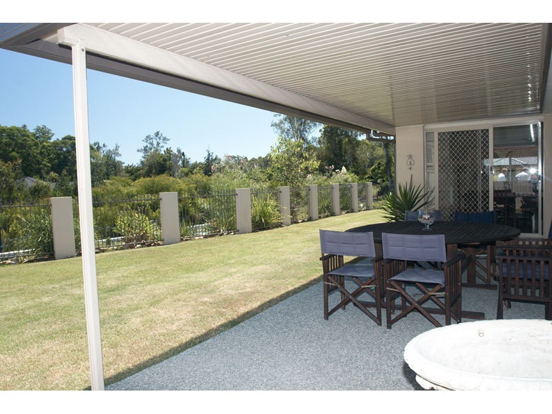 1 Debbie Way, Nerang QLD 4211