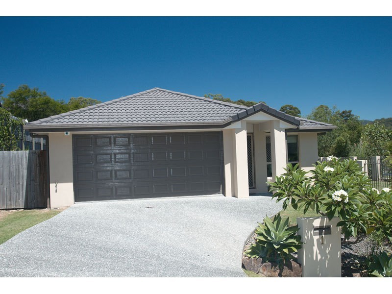 1 Debbie Way, Nerang QLD 4211