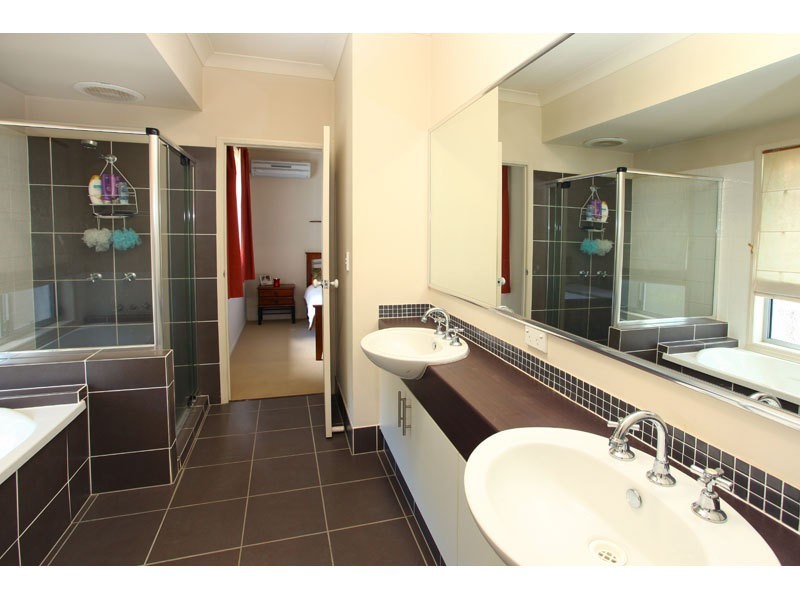 20 Nikau Crescent, Nerang QLD 4211