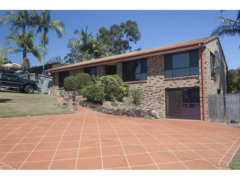 16 Kilarnock Close, Highland Park QLD 4211