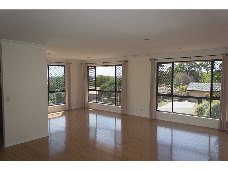 16 Kilarnock Close, Highland Park QLD 4211