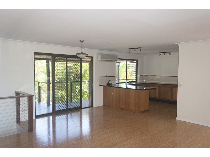 16 Kilarnock Close, Highland Park QLD 4211