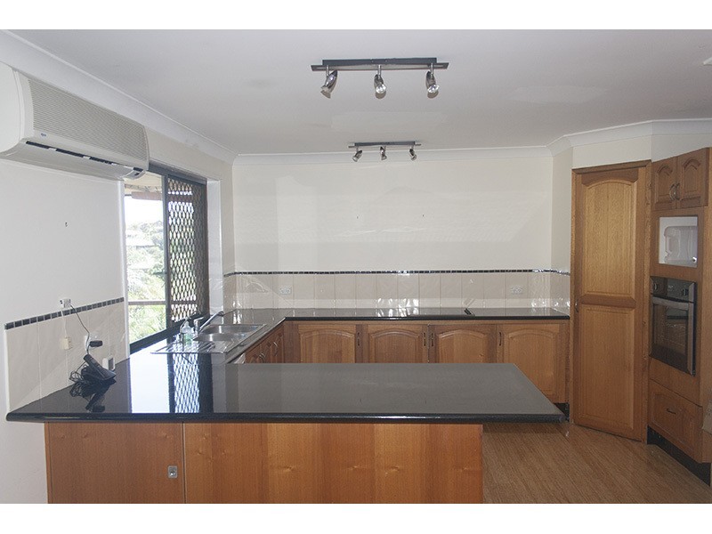 16 Kilarnock Close, Highland Park QLD 4211