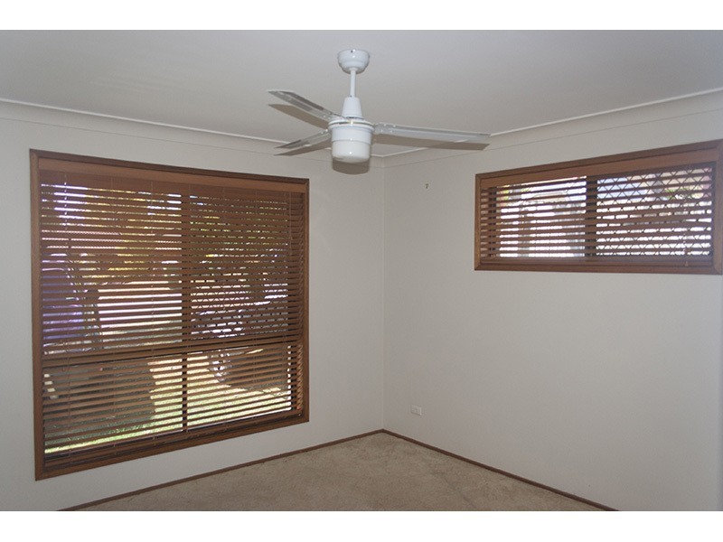 16 Kilarnock Close, Highland Park QLD 4211