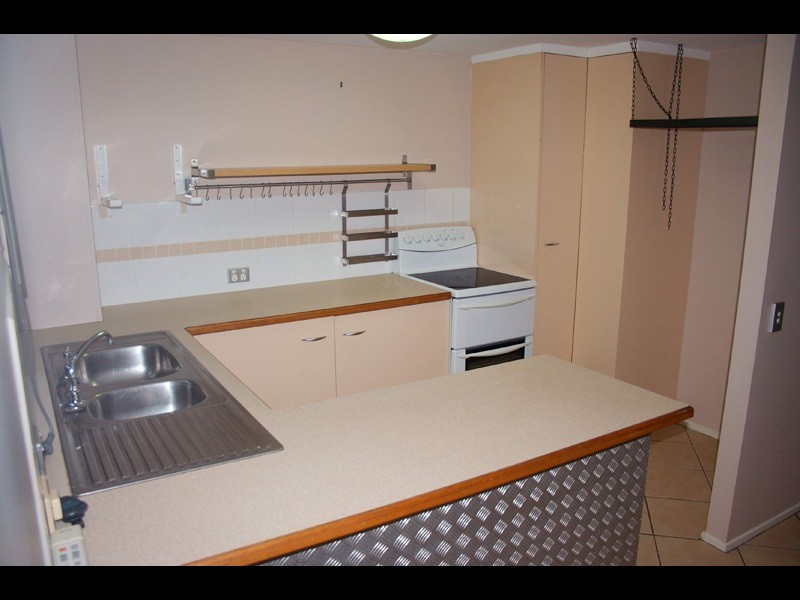 2/67 Nerang Street “Dahlia”, Nerang QLD 4211