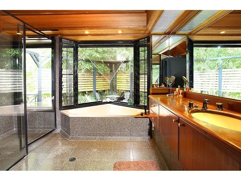 215 Beechmont Road, Lower Beechmont QLD 4211