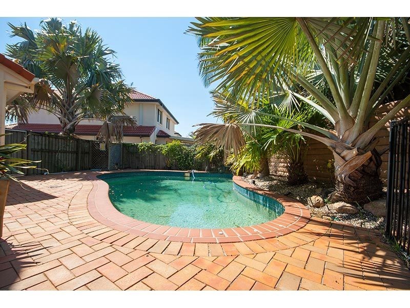 18 Gumview Place, Molendinar QLD 4214