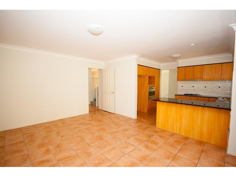 18 Gumview Place, Molendinar QLD 4214