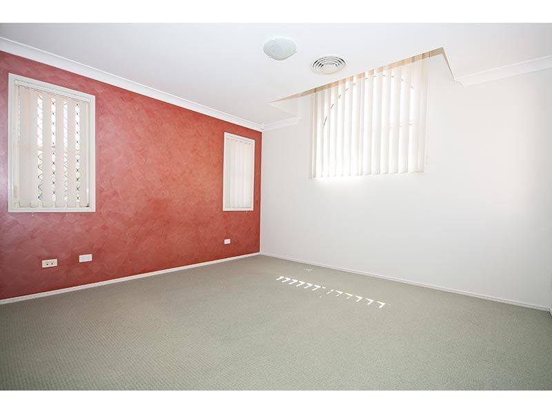 18 Gumview Place, Molendinar QLD 4214