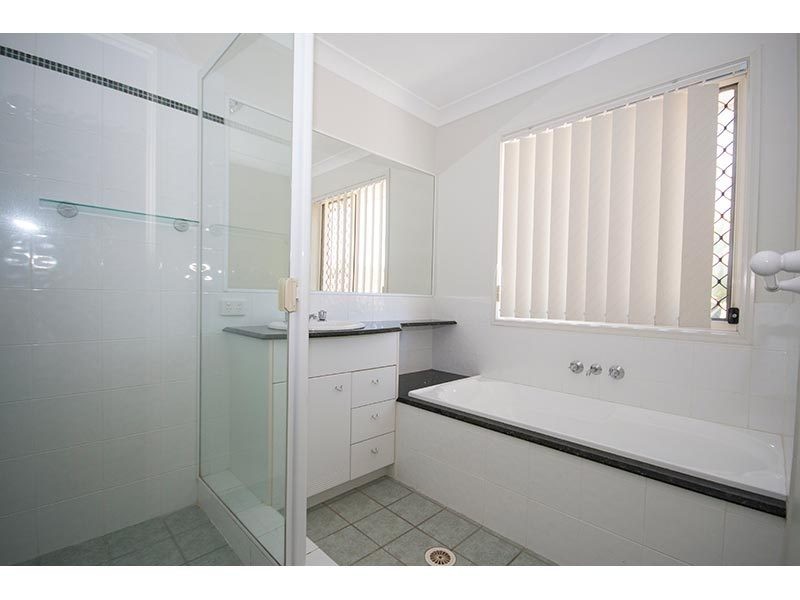 18 Gumview Place, Molendinar QLD 4214