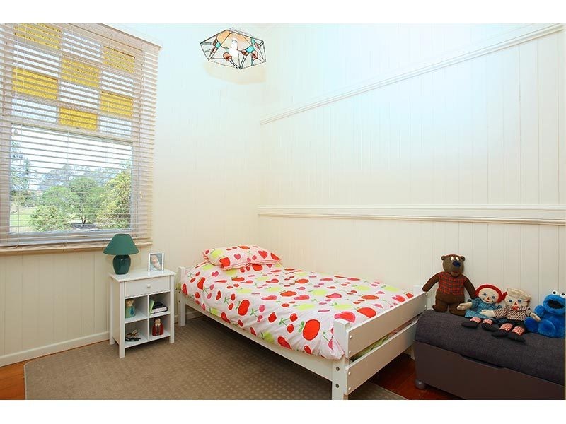 226 Guanaba Creek Road, Guanaba QLD 4210