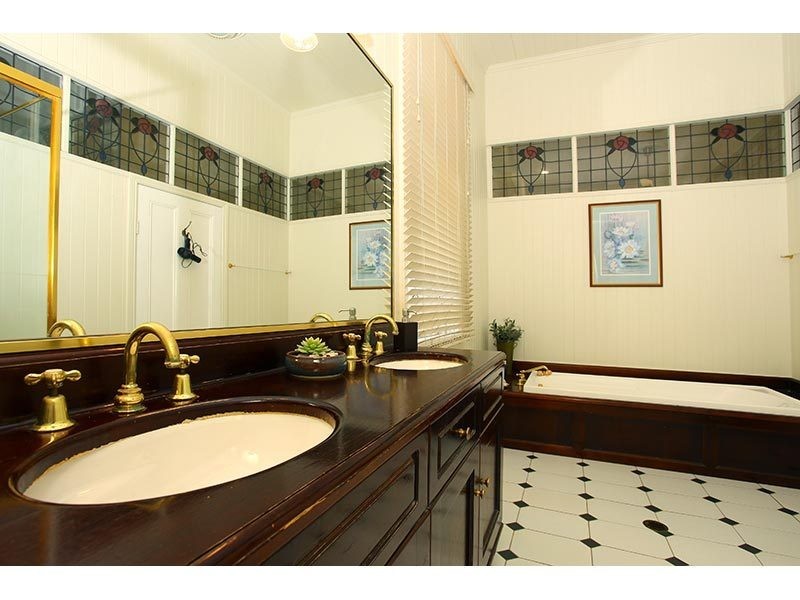 226 Guanaba Creek Road, Guanaba QLD 4210