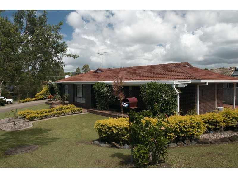 2 Kiowa Drive, Mudgeeraba QLD 4213