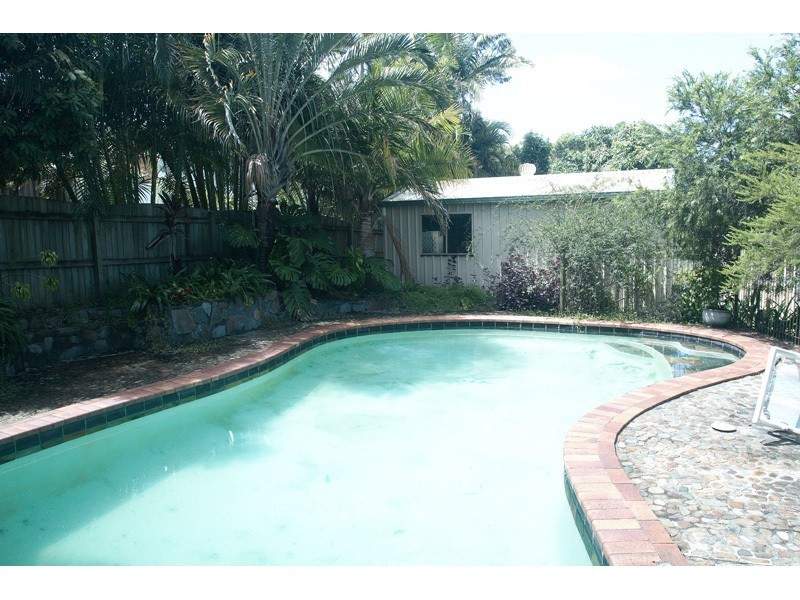 32 Alison Road, Carrara QLD 4211