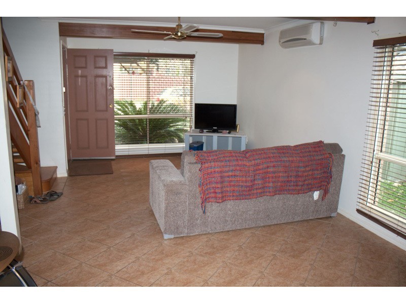 1/159 Pappas Way, Carrara QLD 4211