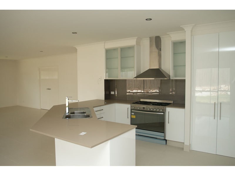 2 Platinum Court, Nerang QLD 4211