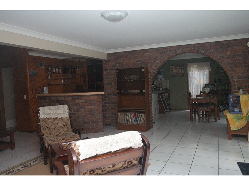 25 Nerang River Drive, Nerang QLD 4211