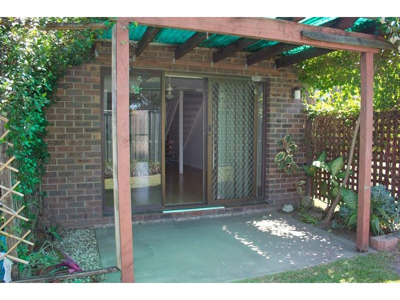 2 Palm Court/67 Nerang Street, Nerang QLD 4211