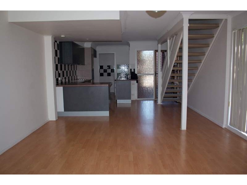 2 Palm Court/67 Nerang Street, Nerang QLD 4211