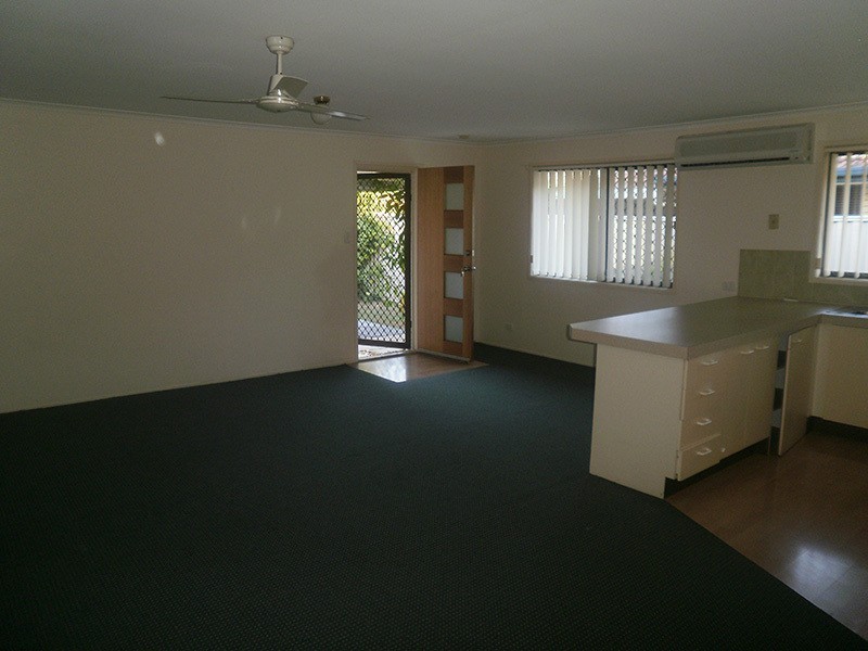 1/120 Kumbari Avenue, Labrador QLD 4215