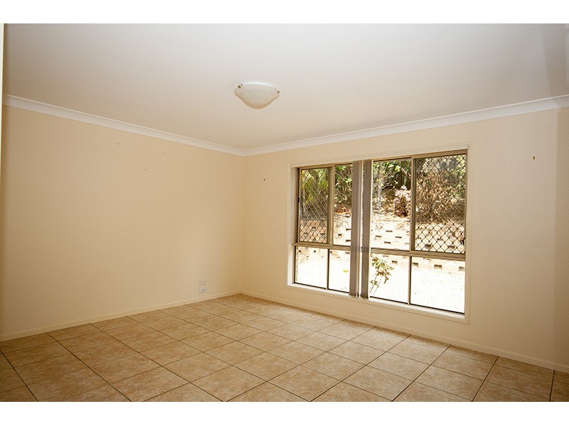 105 Armstrong Way, Highland Park QLD 4211