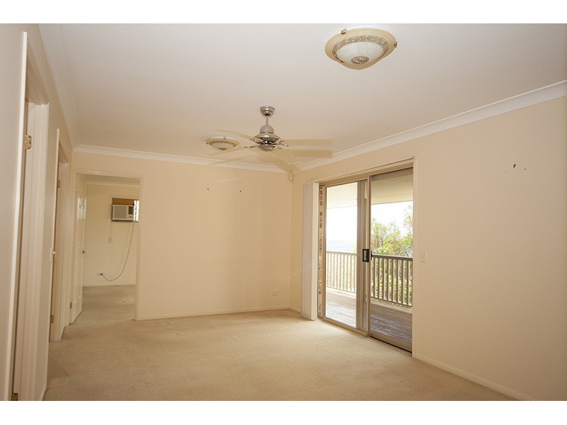 105 Armstrong Way, Highland Park QLD 4211