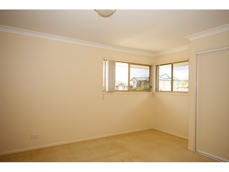 105 Armstrong Way, Highland Park QLD 4211