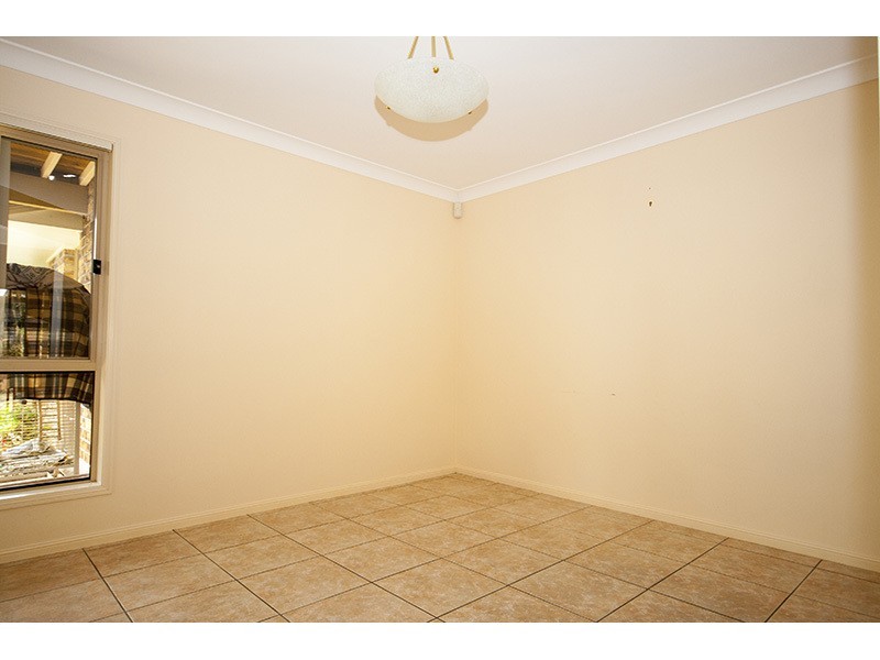 105 Armstrong Way, Highland Park QLD 4211