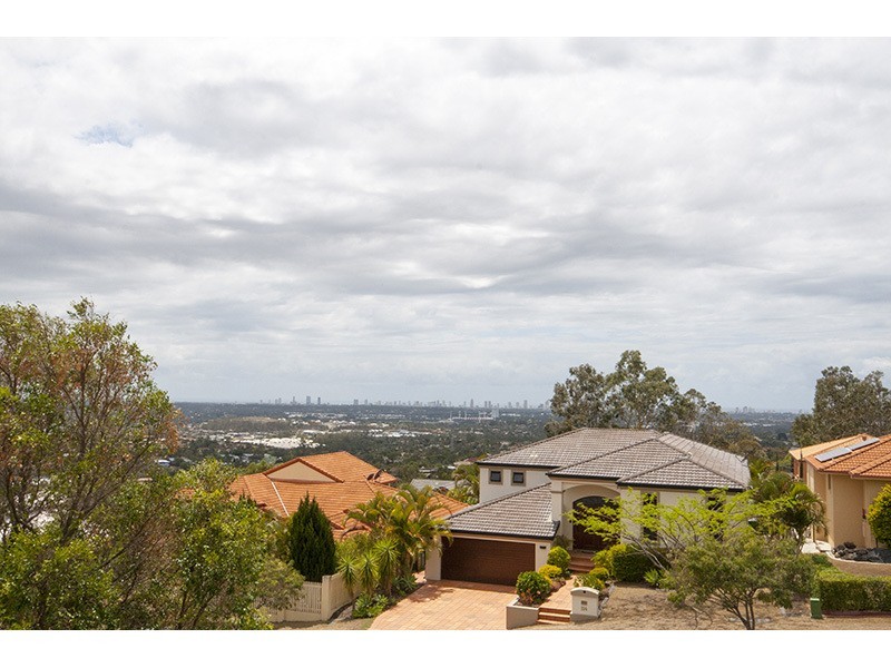 105 Armstrong Way, Highland Park QLD 4211