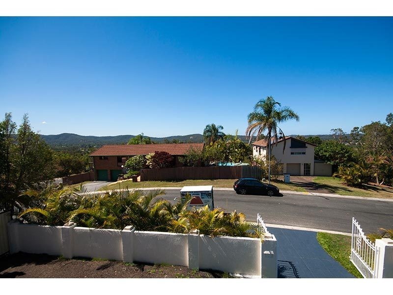 3 Moray Court, Highland Park QLD 4211