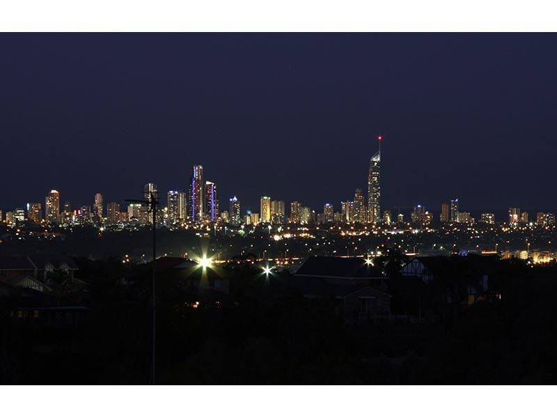 5b Rivage Place, Highland Park QLD 4211