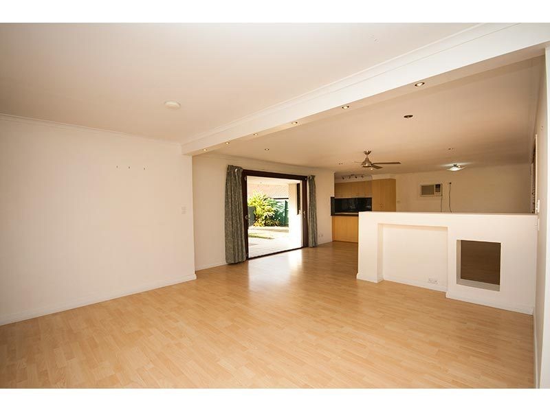 19 Warrungen Way, Ashmore QLD 4214