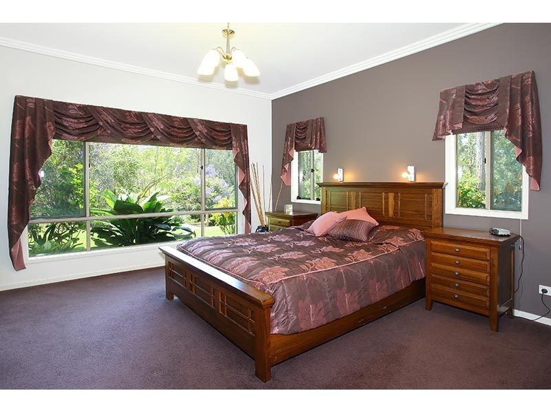 6 Kingsmead Court, Mount Nathan QLD 4211