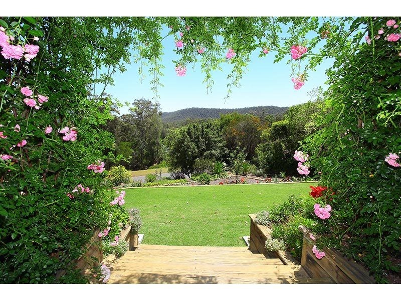 6 Kingsmead Court, Mount Nathan QLD 4211