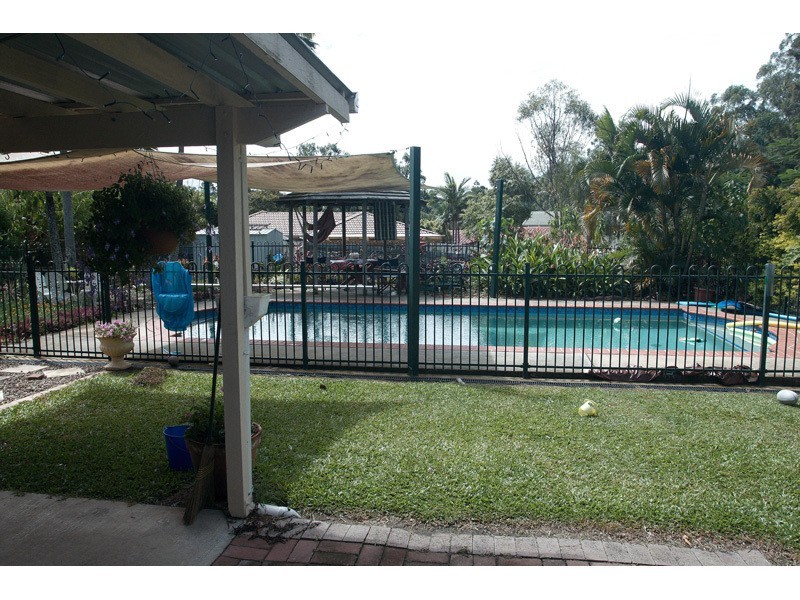 89 Explorers Way, Highland Park QLD 4211