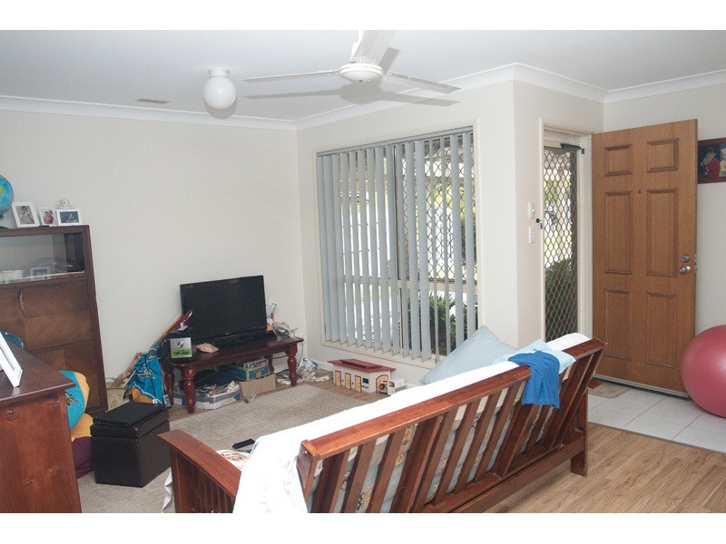 89 Explorers Way, Highland Park QLD 4211