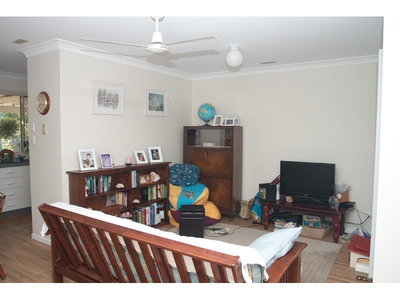 89 Explorers Way, Highland Park QLD 4211