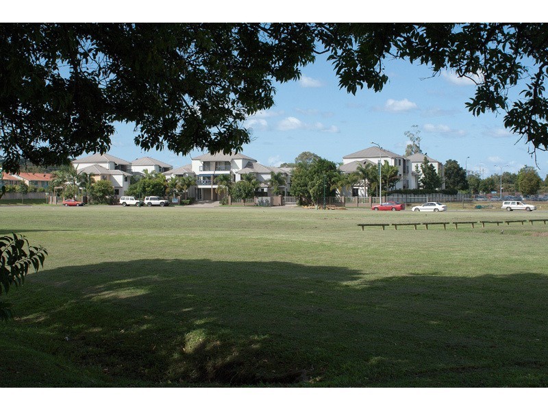 8/18 Paradise Street, Nerang QLD 4211